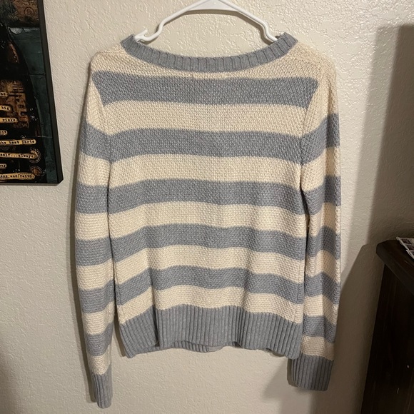 One of my favorite GAP cardigans. Beige and off white. - Picture 5 of 11